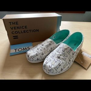 TOMS Bunny shoes size 10